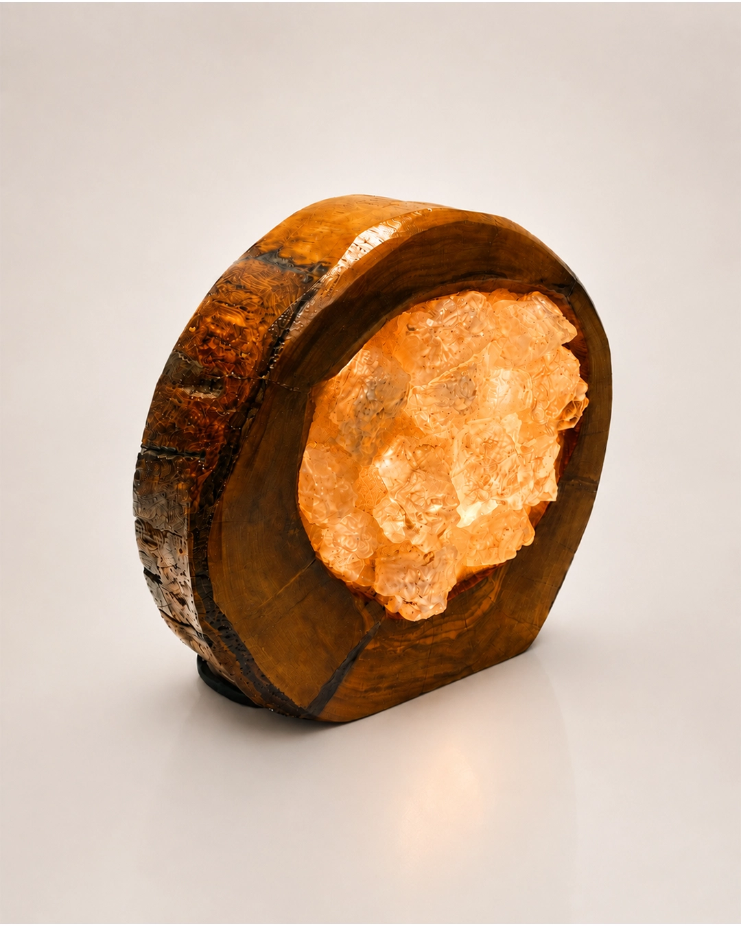 w10-01 Olive Orbit rock salt lamp with olive wood and Siwa salt crystals – W10